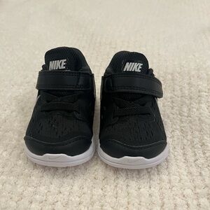 Nike Kids Black and White Sneakers